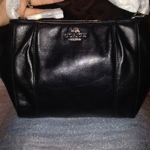 NWT coach Colette leather swing pack NWT coach Colette leather swing pack