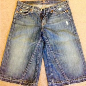 NWOT 7 for all mankind capris NWOT 7 for all mankind capris