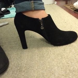 Tahari Velvet Ankle Boots (Size 8.5-9) Tahari Velvet Ankle Boots (Size 8.5-9)