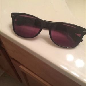 Ray-Ban Wayfarer Sunglasses Ray-Ban Wayfarer Sunglasses
