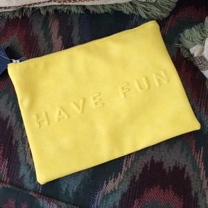 Zara Yellow Have Fun Summer Clutch Zara Yellow Have Fun Summer Clutch