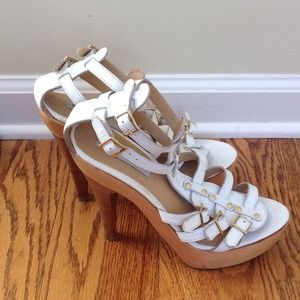Steve Madden platform sandals. Steve Madden platform sandals.