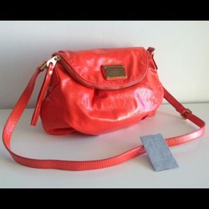 Marc By Marc Jacobs Natasha Q Cross Body Bag. Marc By Marc Jacobs Natasha Q Cross Body Bag.