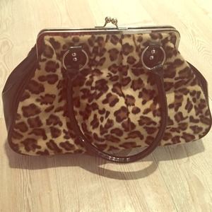 Lux De Ville Leopard pin up getaway kiss lock bag Lux De Ville Leopard pin up getaway kiss lock bag