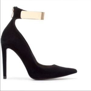 Zara Court Heels with Metallic Gold Ankle Straps Zara Court Heels with Metallic Gold Ankle Straps