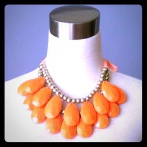 Jewelry - Jennifer Lopez boho chic bib necklace in orange. Jewelry - Jennifer Lopez boho chic bib necklace in orange.