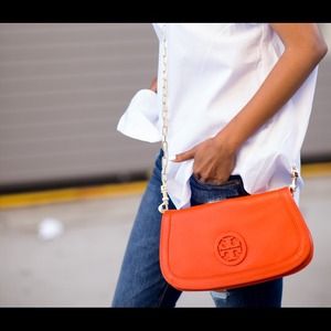 Tory Burch Handbags - Tory burch crossbody - orange Tory Burch Handbags - Tory burch crossbody - orange