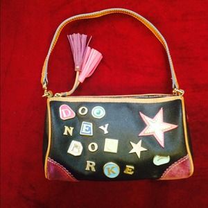 Dooney & Bourke Handbags - ๐โ๏ธโคต๏ธ๐๐ฏVintage Dooney & Bourke Handbag. Dooney & Bourke Handbags - ๐โ๏ธโคต๏ธ๐๐ฏVintage Dooney & Bourke Handbag.