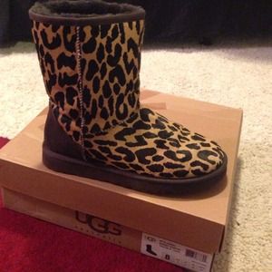 Classic short cheetah UGG boots Classic short cheetah UGG boots