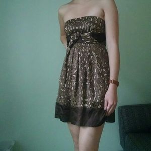 BCBGMaxAzria Dresses & Skirts - BCBGMAXAZRIA strapless leopard cocktail dress BCBGMaxAzria Dresses & Skirts - BCBGMAXAZRIA strapless leopard cocktail dress