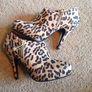Christian Siriano Shoes - Christian Siriano heels! Christian Siriano Shoes - Christian Siriano heels!