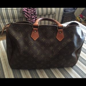 Authentic Louis Vuitton Speedy 35 Authentic Louis Vuitton Speedy 35