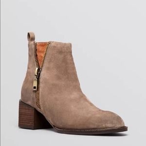 NWBox Jeffrey Campbell Tan Suede Booties NWBox Jeffrey Campbell Tan Suede Booties