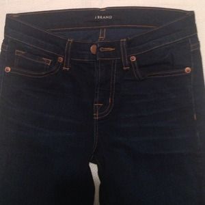 JBrand skinny jeans sz 25. Dark rinse ("ignite") JBrand skinny jeans sz 25. Dark rinse ("ignite")