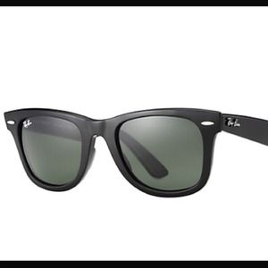 Ray-Ban Wayfarer Sunglasses Ray-Ban Wayfarer Sunglasses