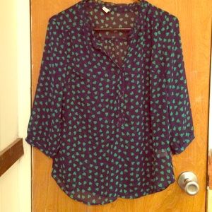 Old navy, medium sheer shirt. Old navy, medium sheer shirt.