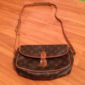 Louis Vuitton Handbags - Vintage Louis Vuitton Gibeciere PM Louis Vuitton Handbags - Vintage Louis Vuitton Gibeciere PM