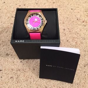 MARC JACOBS BRIGHT PINK ROSE GOLD MARC JACOBS BRIGHT PINK ROSE GOLD