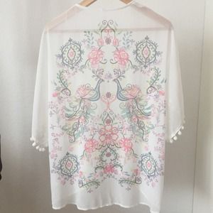 LF Tops - New LF Dupe White Peacock Kimono Small LF Tops - New LF Dupe White Peacock Kimono Small