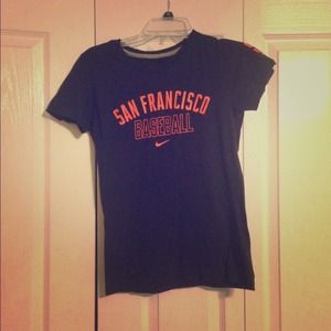 SF Giants Nike womens tee SF Giants Nike womens tee