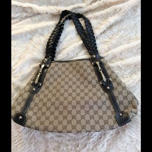 Gucci Pelham Medium Shoulder Bag Gucci Pelham Medium Shoulder Bag