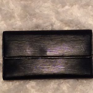 Authentic Epi Louis Vuitton wallet Authentic Epi Louis Vuitton wallet