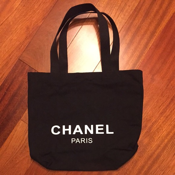 Chanel tote bag Chanel tote bag