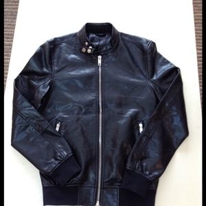 Zara Men faux leather bomber leather Jacket sz Med Zara Men faux leather bomber leather Jacket sz Med