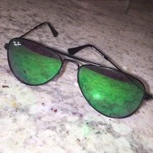 Green mirror kids Ray-ban sunglasses Green mirror kids Ray-ban sunglasses