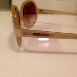 Missoni Accessories - Reduced Missoni Sunglasses Missoni Accessories - Reduced Missoni Sunglasses