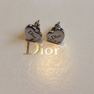 Classic Dior Heart Stud Earrings Classic Dior Heart Stud Earrings