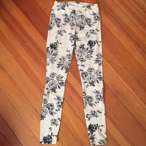 Floral printed forever 21 leggings Floral printed forever 21 leggings