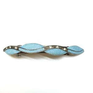 Blue hair clip dazzling, get the celeb look Blue hair clip dazzling, get the celeb look