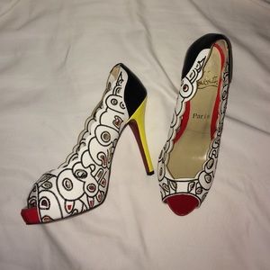 Christian louboutin cut out heels 39 9 Christian louboutin cut out heels 39 9