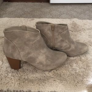 Chinese Laundry Suede booties Chinese Laundry Suede booties