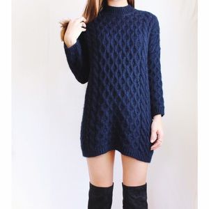 Zara Sweaters - Zara • Navy Oversized Cable Knit Sweater Zara Sweaters - Zara • Navy Oversized Cable Knit Sweater