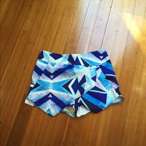 Lf stores Dresses & Skirts - Lf stores graphic print skort Lf stores Dresses & Skirts - Lf stores graphic print skort