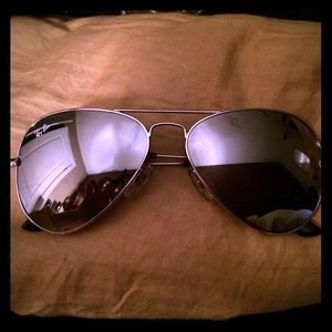 Gently used Ray Ban Mirrored Sunglasses Gently used Ray Ban Mirrored Sunglasses