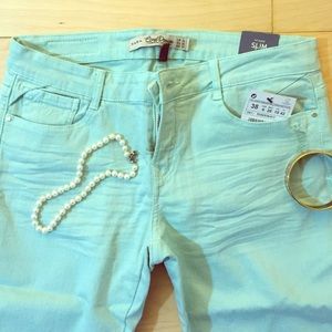 Zara Denim - NWT Zara Mint Skinny/Slim Jeans (Colored Denim) Zara Denim - NWT Zara Mint Skinny/Slim Jeans (Colored Denim)