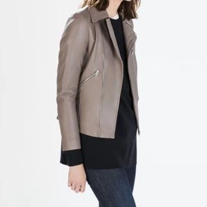Zara Jackets & Blazers - 🎉HOST PICK🎉Zara jacket Zara Jackets & Blazers - 🎉HOST PICK🎉Zara jacket
