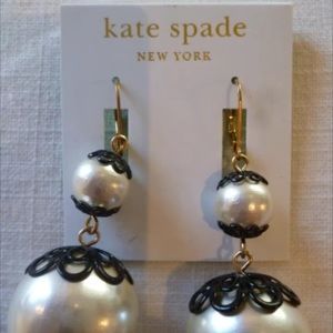 Kate Spade Floral Pearl Drop Earrings Retails $78 Kate Spade Floral Pearl Drop Earrings Retails $78