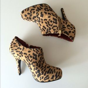 Christian Siriano Boots - Leopard Booties 8.5M Christian Siriano Boots - Leopard Booties 8.5M
