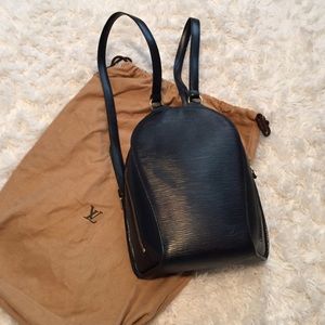 ๏๏๏authentic Epi Louis Vuitton backpack ๏๏๏authentic Epi Louis Vuitton backpack