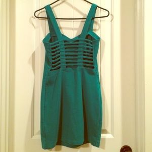 Zinga Dresses & Skirts - Green Lattice back dress size medium! Zinga Dresses & Skirts - Green Lattice back dress size medium!