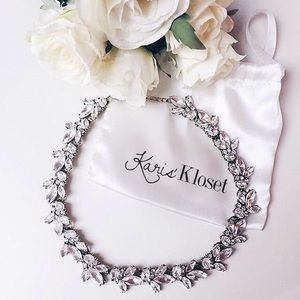 Crystal Sparkling Halo Necklace Crystal Sparkling Halo Necklace