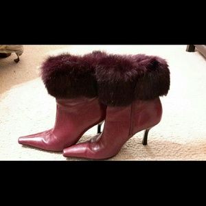 ANTONIO MELANI Boots - Antonio Melani Burgundy Fur Ankle Boots 7.5 ANTONIO MELANI Boots - Antonio Melani Burgundy Fur Ankle Boots 7.5