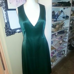 Cynthia Howie Dresses & Skirts - Emerald green satin special occasion dress Cynthia Howie Dresses & Skirts - Emerald green satin special occasion dress