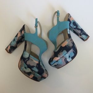 Shoe Dazzle Shoes - Watercolor Pastel Chunky Heel Pumps Shoe Dazzle Shoes - Watercolor Pastel Chunky Heel Pumps