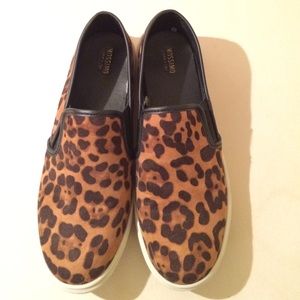 Mossimo Supply Co Shoes - Mossimo Leopard Flats! Mossimo Supply Co Shoes - Mossimo Leopard Flats!