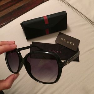 Gucci Accessories - Gucci • oversized black sunglasses Gucci Accessories - Gucci • oversized black sunglasses